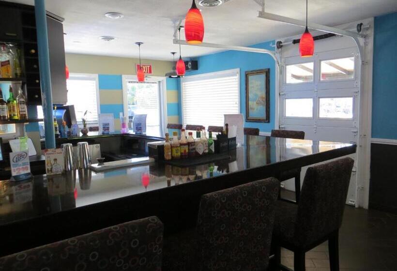 Oasis Boutique Motel