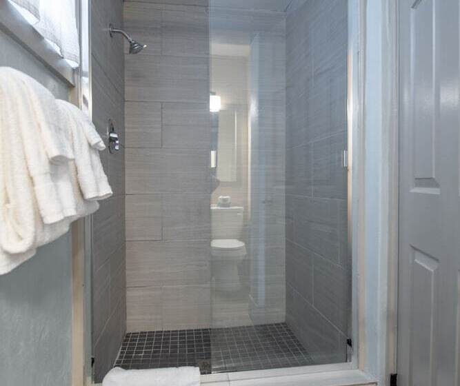 مُتل Sun Outdoors Marathon