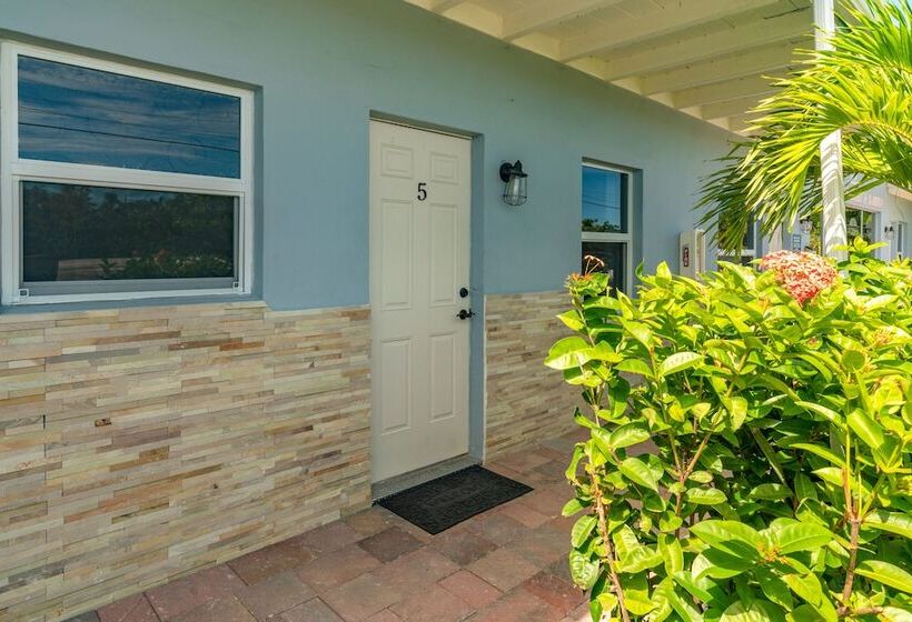 مُتل Sun Outdoors Marathon