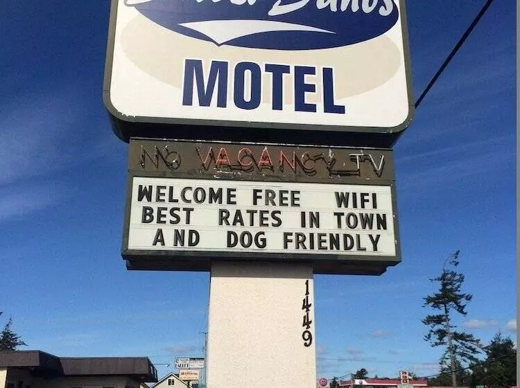 Silver Sands Motel