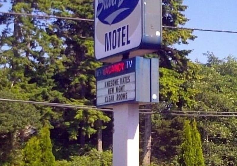 Silver Sands Motel