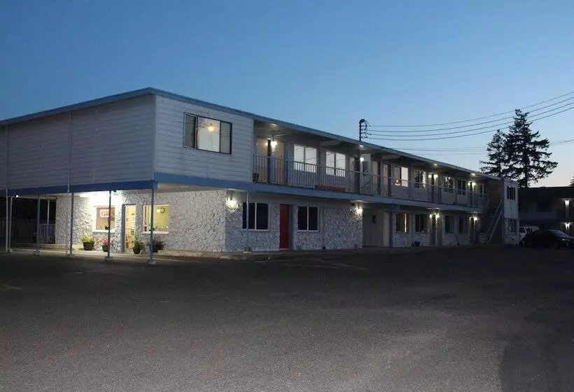 Silver Sands Motel