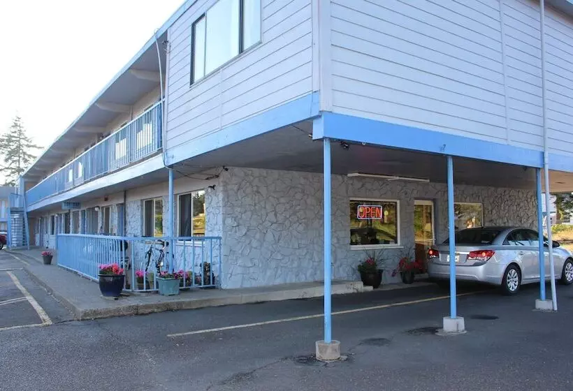 Silver Sands Motel