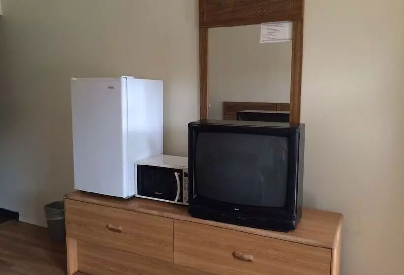 Silver Sands Motel