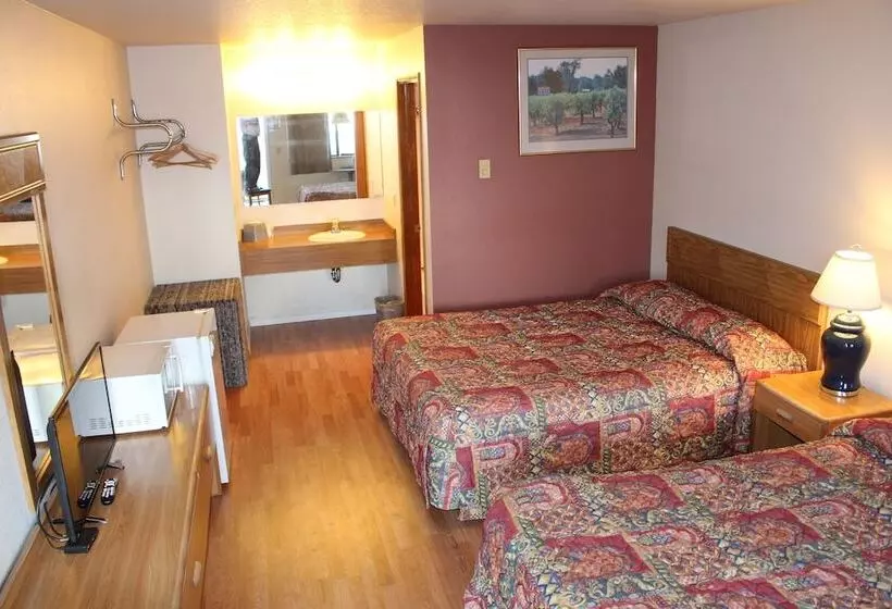 Silver Sands Motel