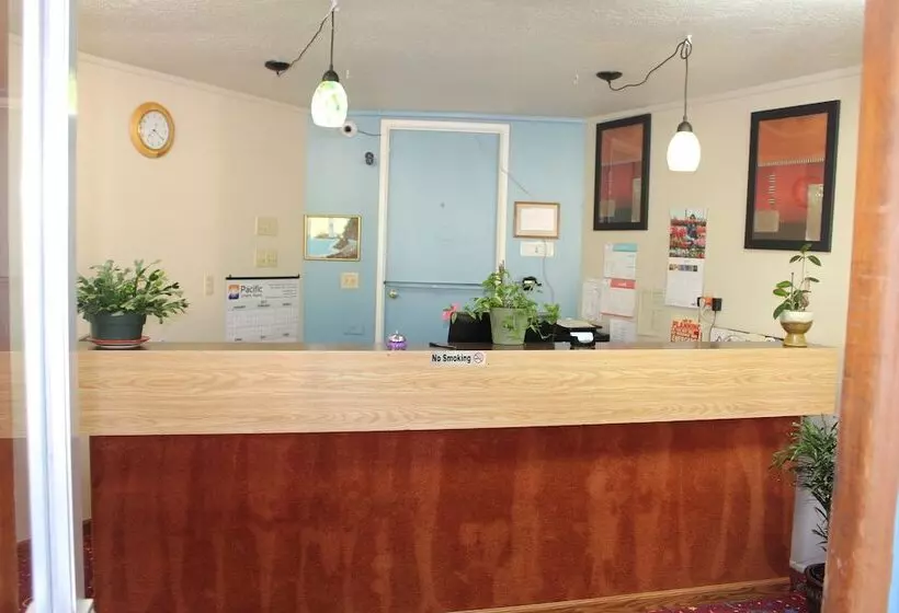 Silver Sands Motel