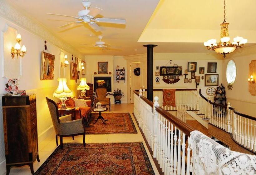 A Walk In The Woods Bed And Breakfast