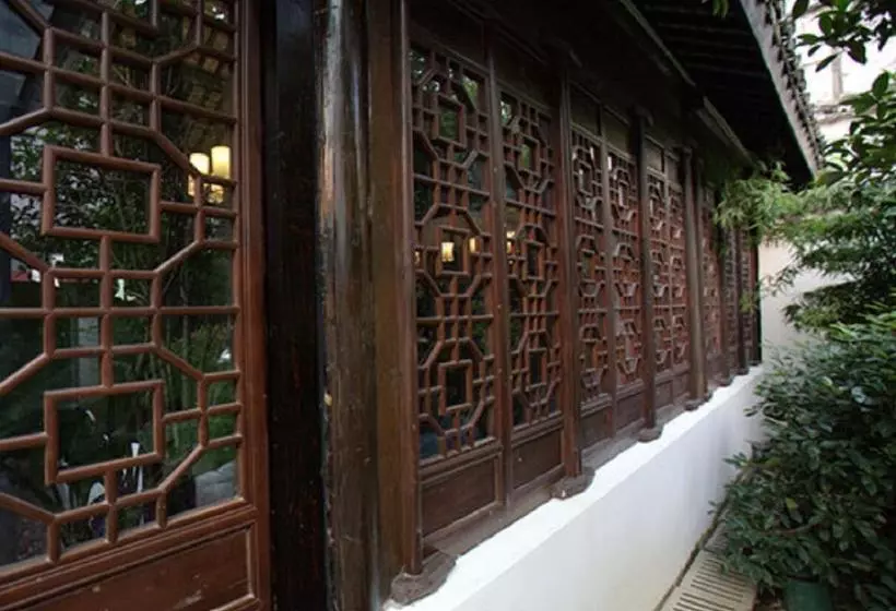 Retkeilymaja Changzhou South Spring And North Autumn Inn
