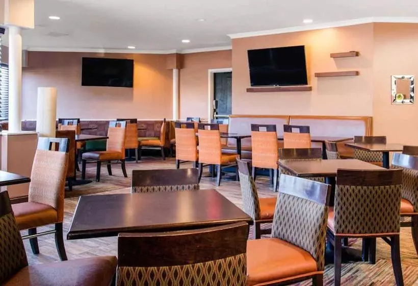Hotelli Comfort Inn Largo Washington Dc East