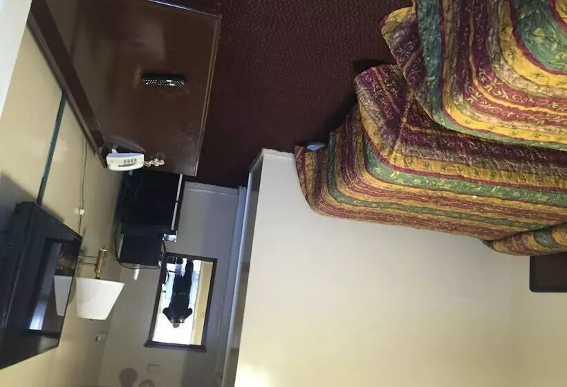 Blue Falls Motel