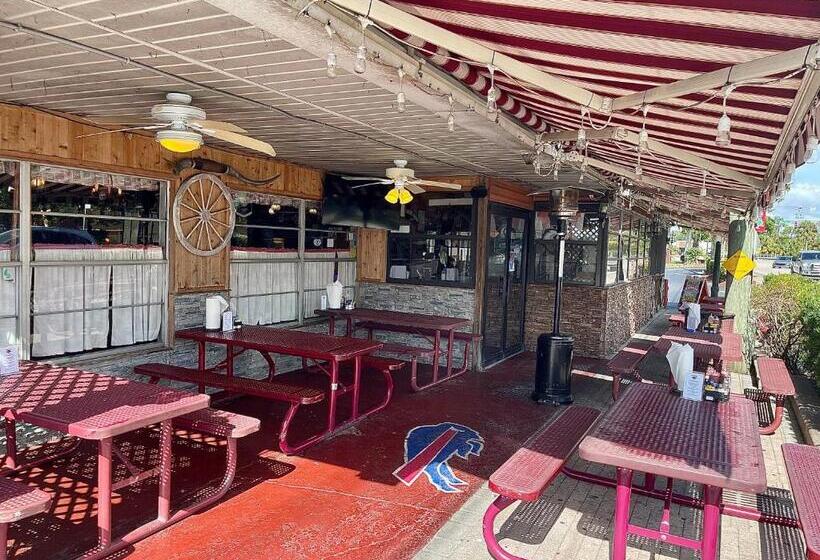 Buffalo Chip's Ranch House Motel