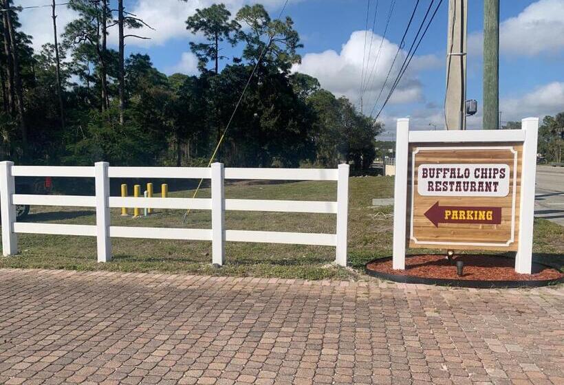 Buffalo Chip's Ranch House Motel
