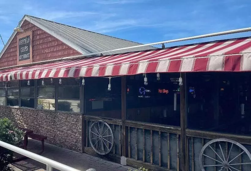 Buffalo Chip's Ranch House Motel