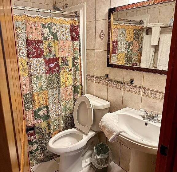 Buffalo Chip's Ranch House Motel