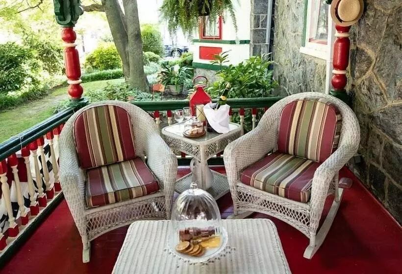 Cornerstone Bed And Breakfast