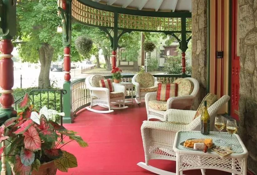 Cornerstone Bed And Breakfast