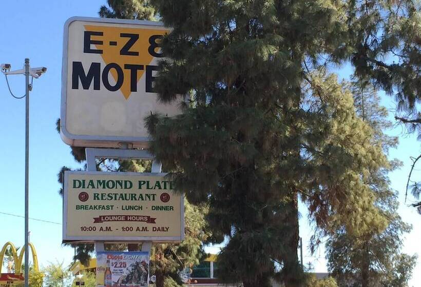 Ez 8 Motel Airporter