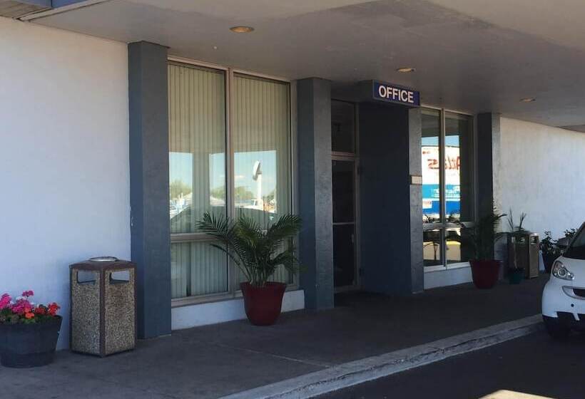 Ez 8 Motel Airporter