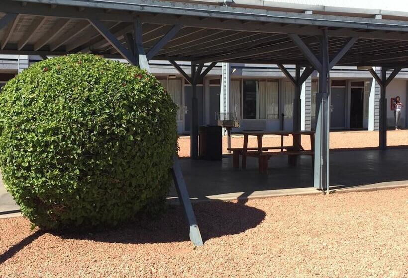 Ez 8 Motel Airporter