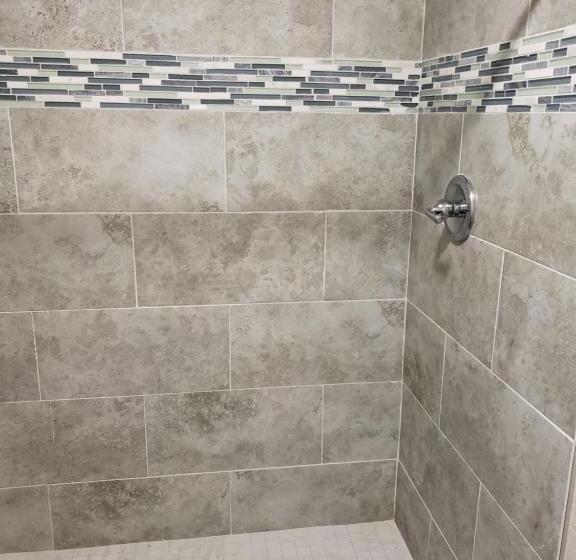 Отель Classic Inn And Suites