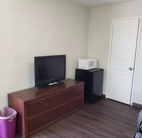 Hotelli Classic Inn And Suites