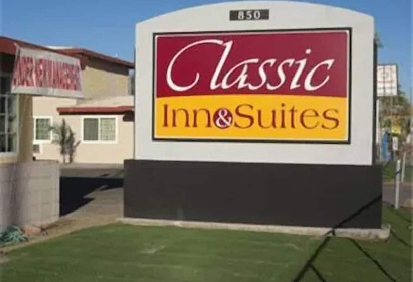 Отель Classic Inn And Suites