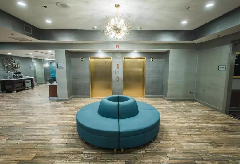 Hotelli Comfort Inn Largo Washington Dc East