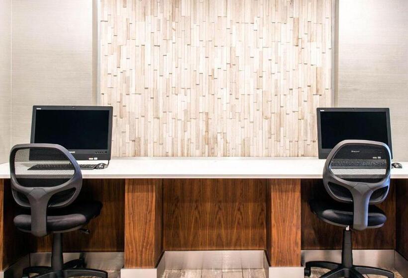 Отель Comfort Inn Largo Washington Dc East