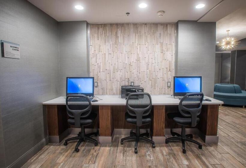 Отель Comfort Inn Largo Washington Dc East