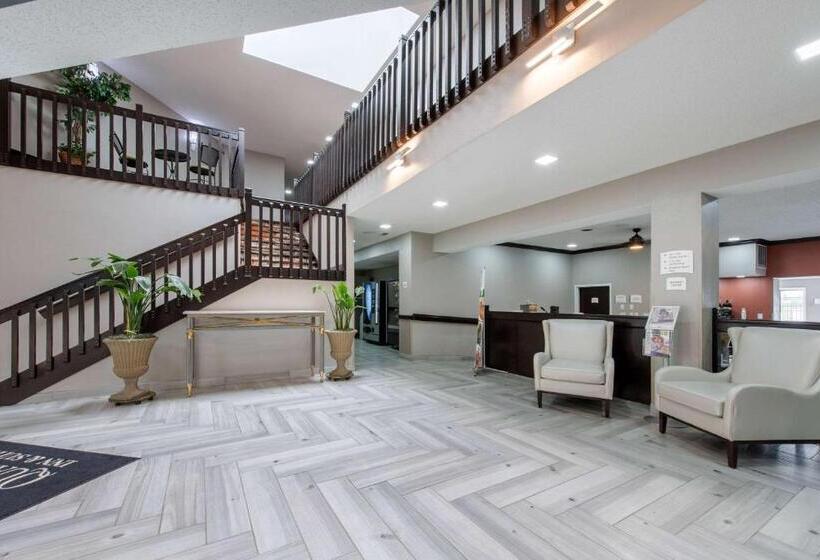 ホテル Quality Inn & Suites Brownsburg Indianapolis West