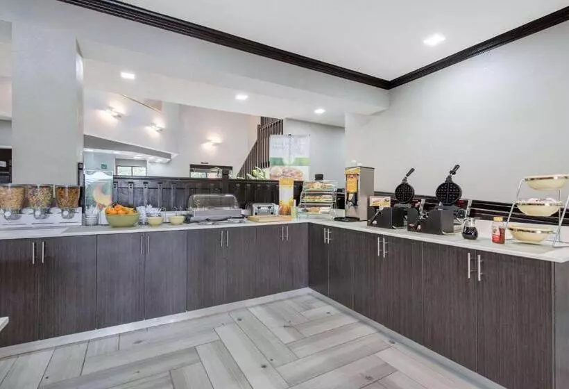 Hotelli Quality Inn & Suites Brownsburg   Indianapolis West