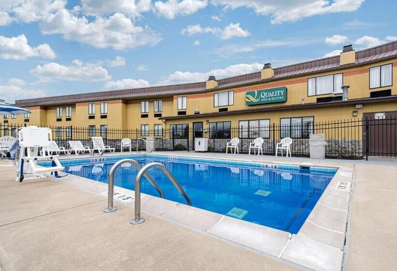ホテル Quality Inn & Suites Brownsburg Indianapolis West