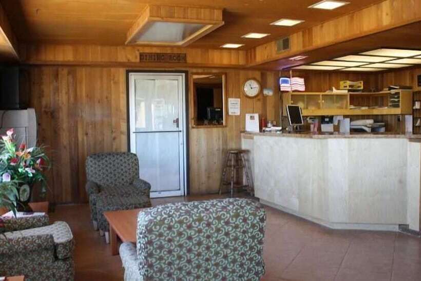 فندق على الطريق Cambridge Inn Motor Lodge