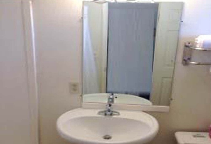 فندق على الطريق Cambridge Inn Motor Lodge