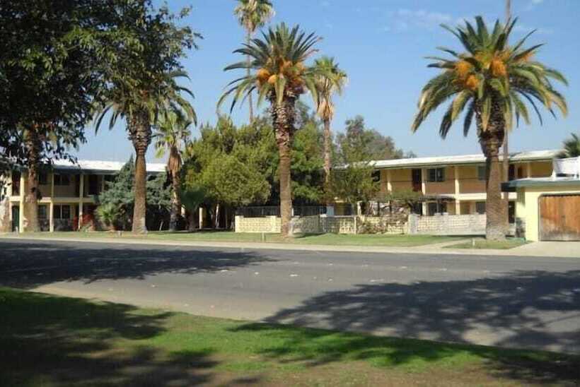 فندق على الطريق Cambridge Inn Motor Lodge