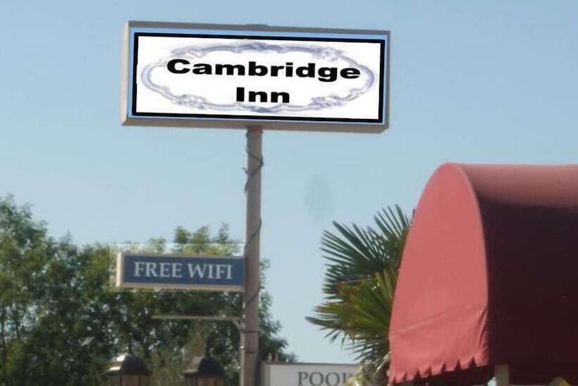فندق على الطريق Cambridge Inn Motor Lodge