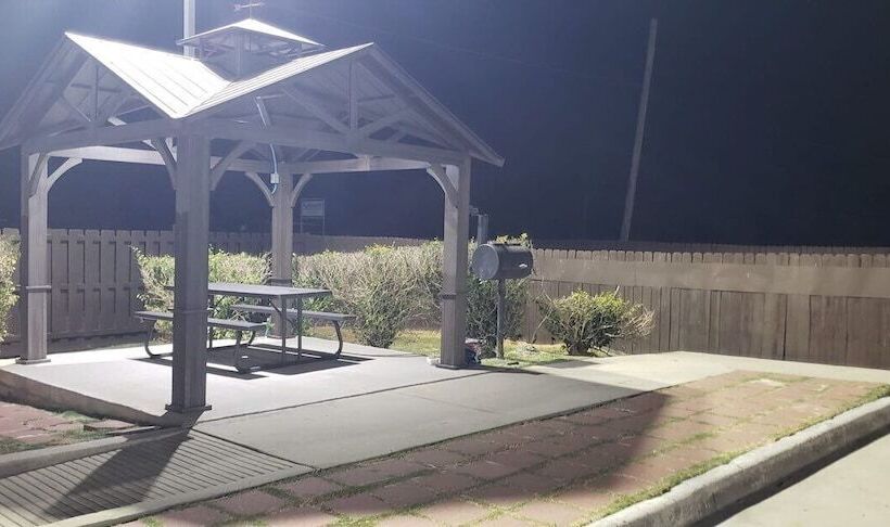 فندق على الطريق Highlands Suites