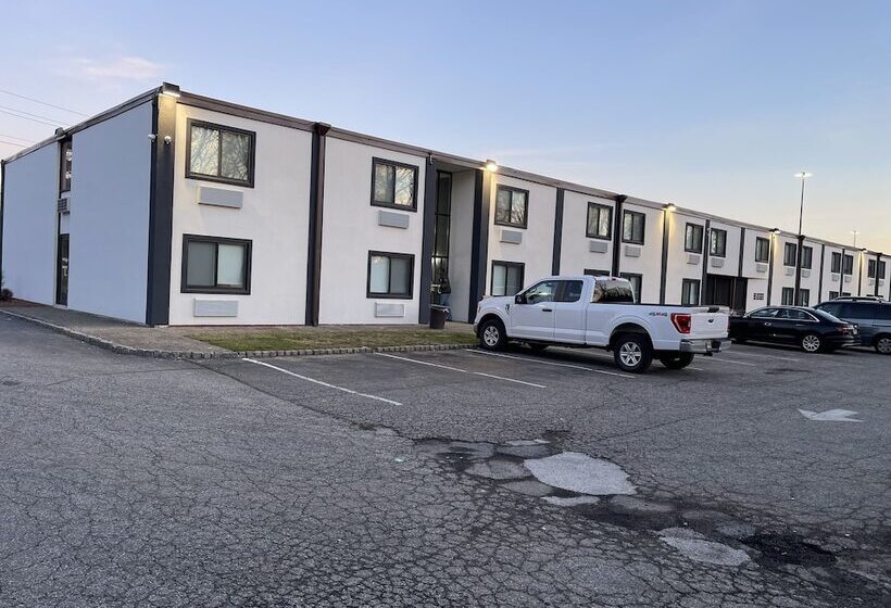 汽车旅馆 The Wayne Inn