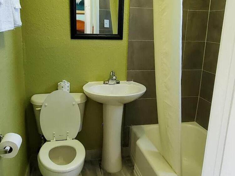 فندق على الطريق Travel Inn Daytona