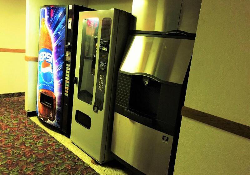 Мотель Travelodge By Wyndham Redwood Falls