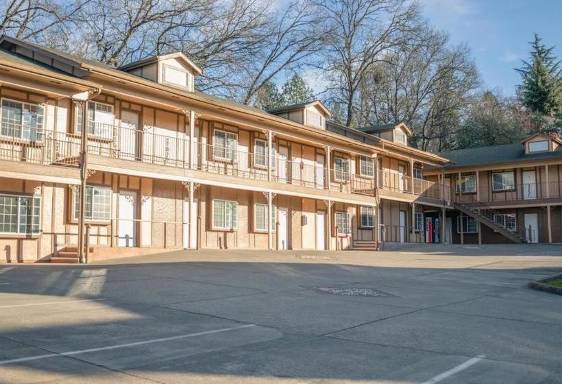 モーテル Wildlife Inn