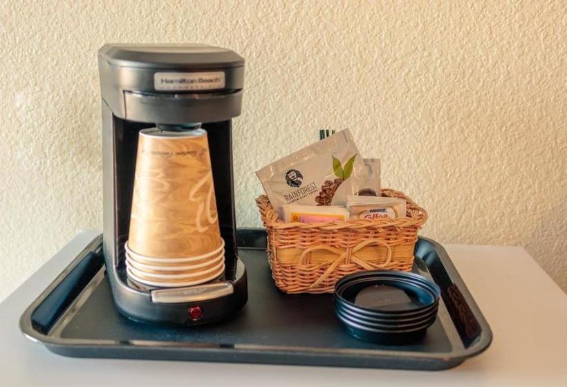 モーテル Wildlife Inn