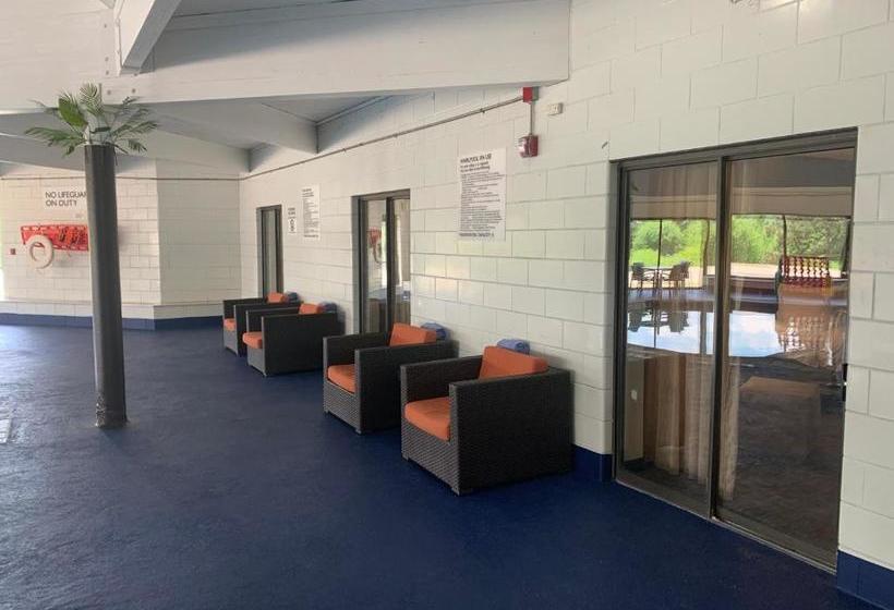 Radisson Hotel Detroit-farmington Hills