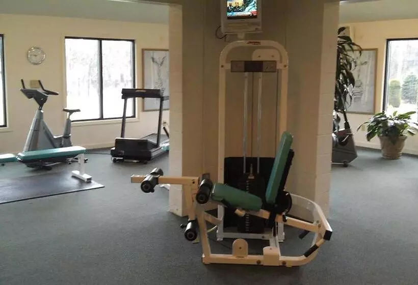 Lomakeskus Roosevelt Inn & Suites Saratoga Springs