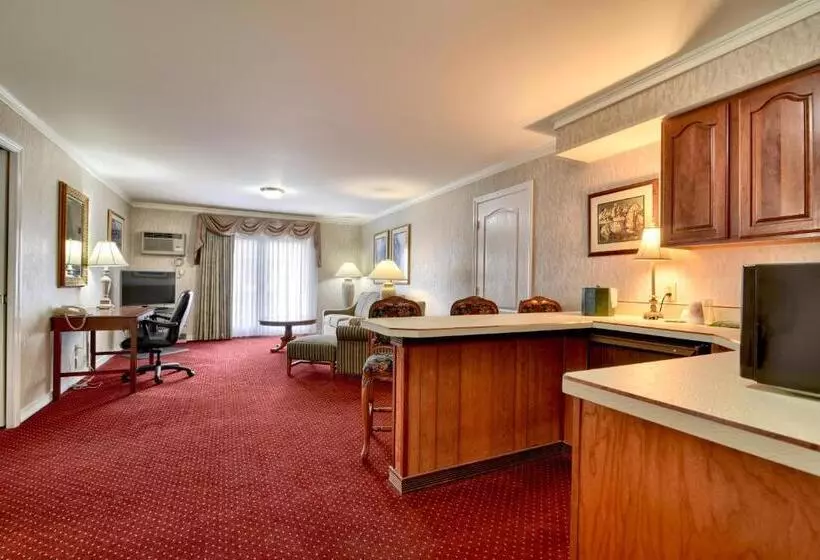 Lomakeskus Roosevelt Inn & Suites Saratoga Springs