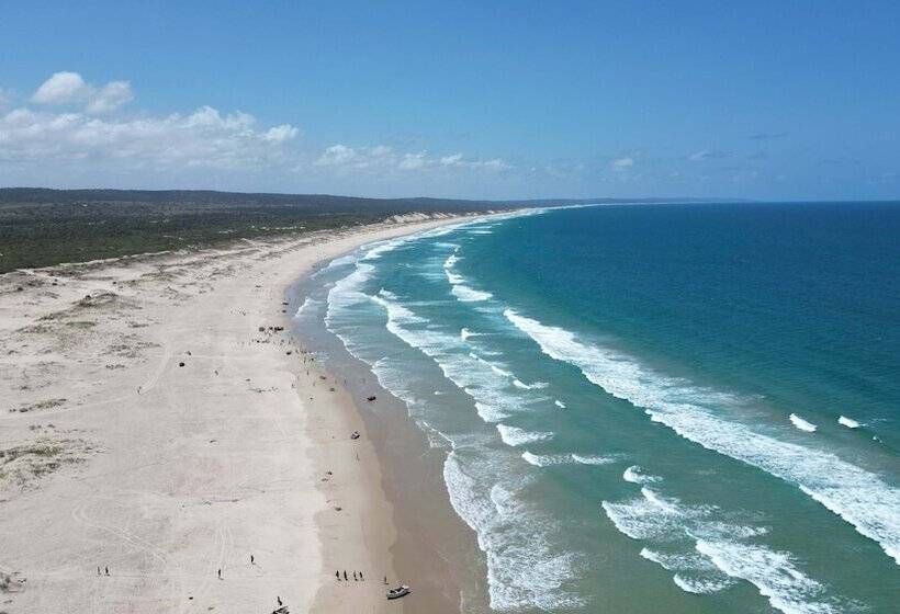 Hotel Morrumbene Beach Resort