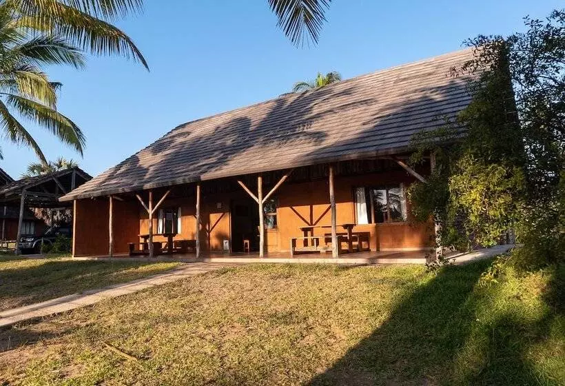 Hotelli Morrumbene Beach Resort