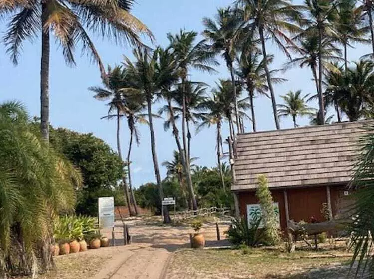 Hotelli Morrumbene Beach Resort