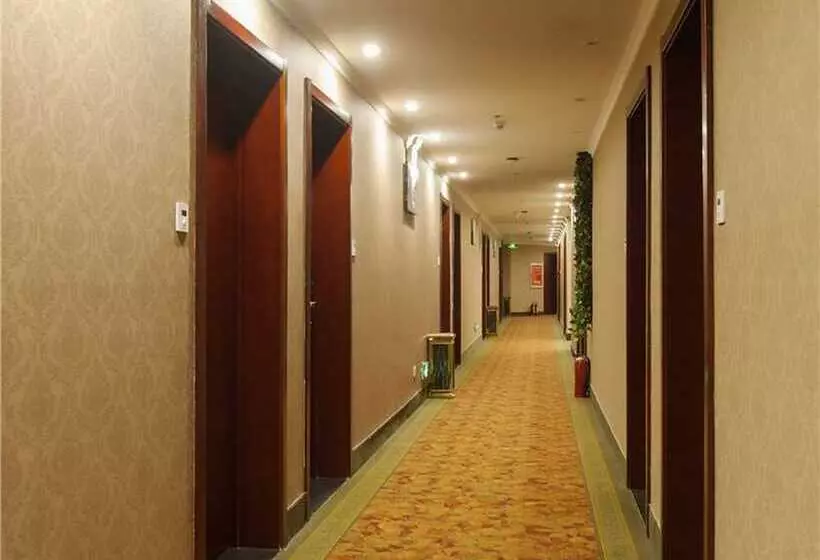Hotelli Greentree Inn Puyang Pushang Huanghe Road