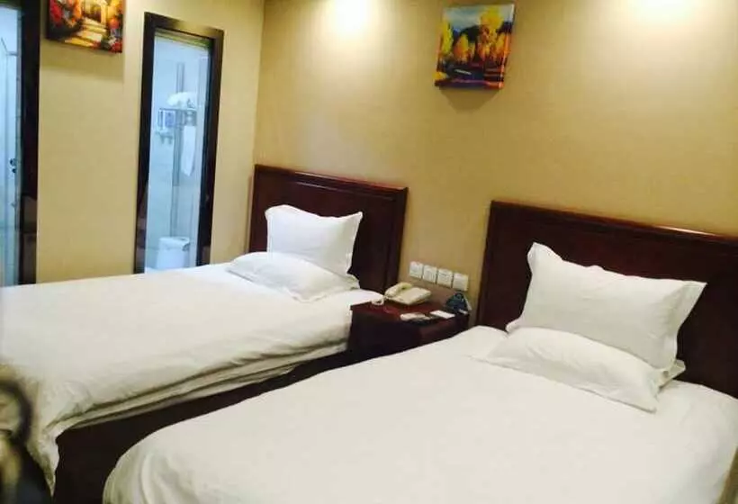 Hotelli Greentree Inn Puyang Pushang Huanghe Road